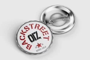 Design de logo par Laura Maschio sur un badge