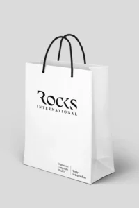 Création graphique pour un sac publicitaire par Laura Maschio