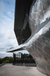 Photo de détail de la Philharmonie de Paris par l'architecte Jean Nouvel