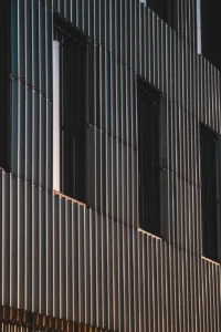 Détail de la façade du bâtiment de la MACIF à Mulhouse